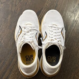 Women’s Saucony Endorphin Speed 3